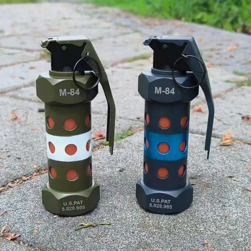 نموذج قنبلة M84 التكتيكية الوه - مراجعة Outdoor Camping Essential Gear وسعره
