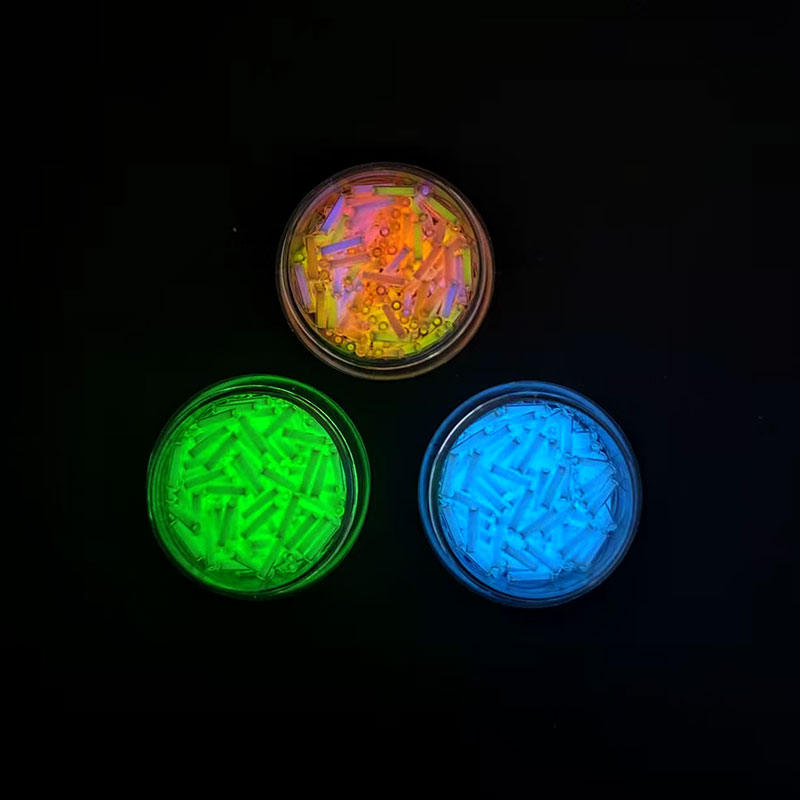 قطعة واحدة من أنبوب مضيء ذاتي  - مراجعة Glow Sticks Survival وسعره